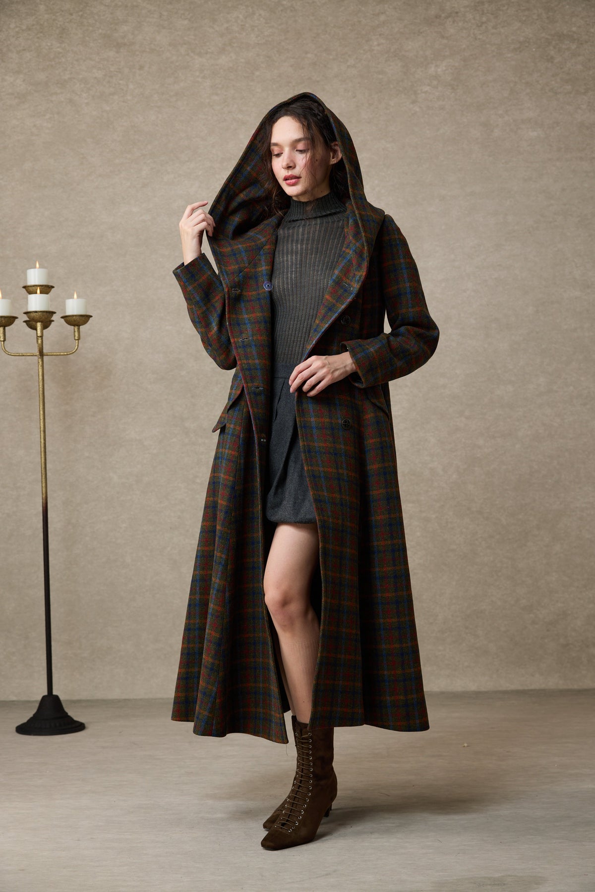 Trista 24 | 100% twill wool hooded coat