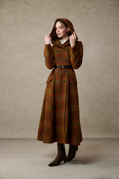 Trista 24 | 100% twill wool hooded coat