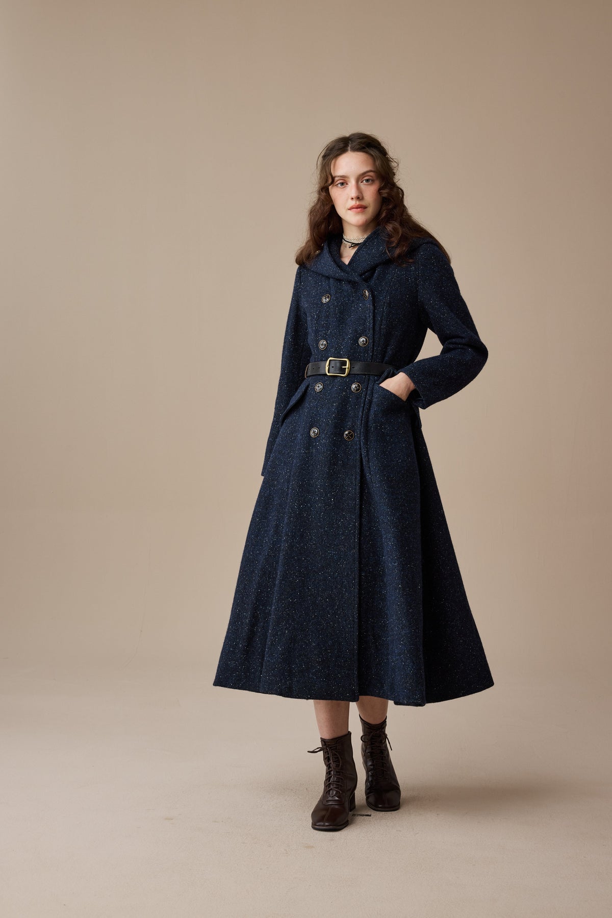 Trista 24 | 100% twill wool hooded coat