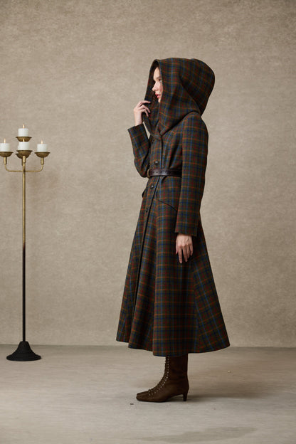 Trista 24 | 100% twill wool hooded coat