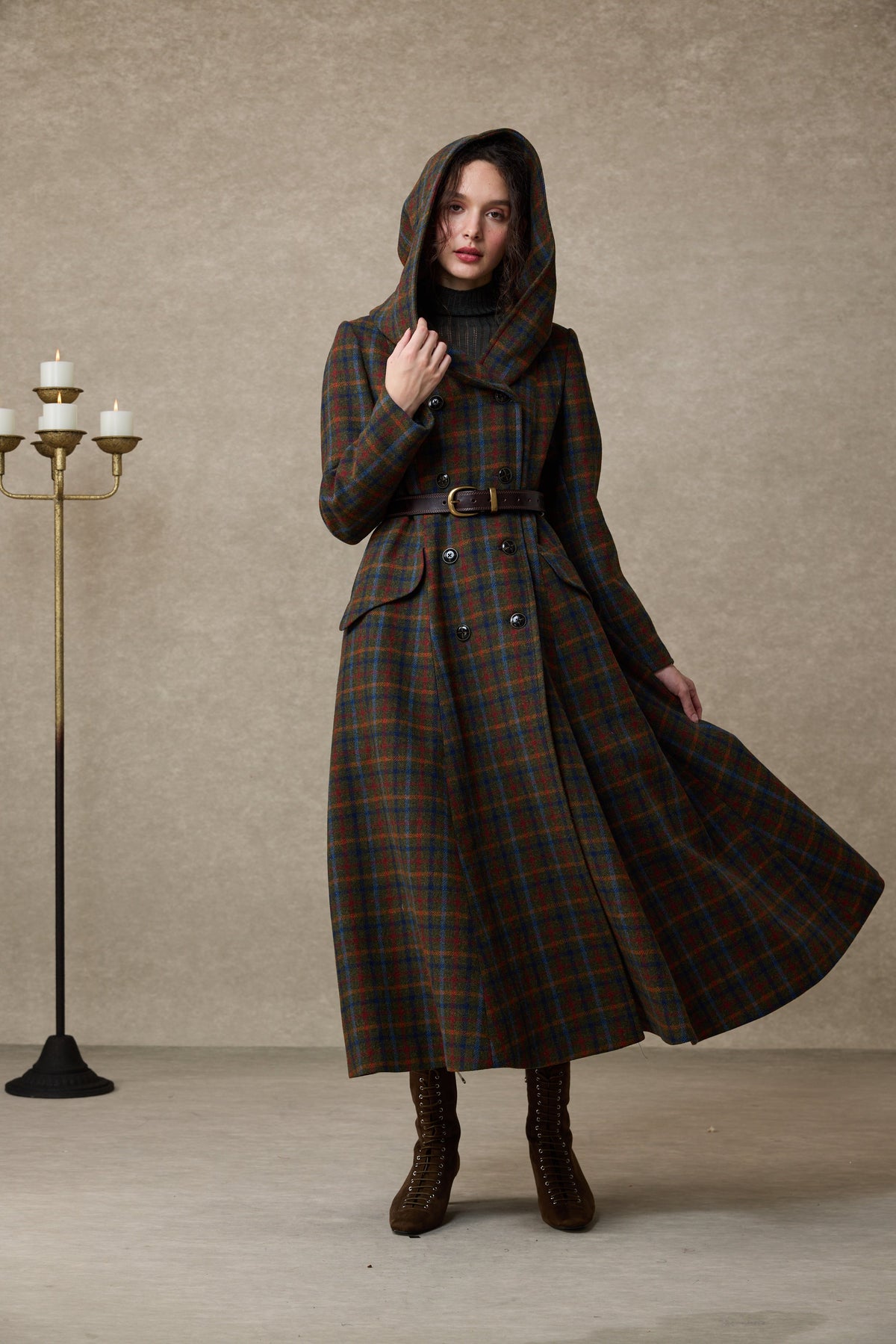 Trista 24 | 100% twill wool hooded coat
